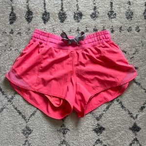Lululemon Hotty Hot Shorts 2.5”